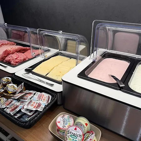 Marias - Garching bei München