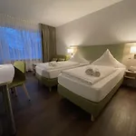 Marias Inn Living - Hotel & Apartments Garching Bei Muenchen 3* Garching bei München