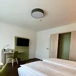 Marias Inn Living - Hotel & Apartments Garching Bei Muenchen 3*