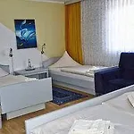 Hotell Marias Inn Living - Hotel & Apartments Garching Bei Muenchen Garching bei München